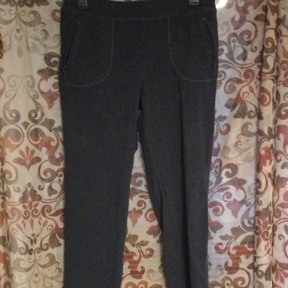 Womens gray fleece pants with pockets